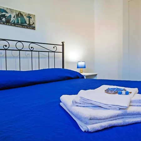 Al Blu Bed & Breakfast *
