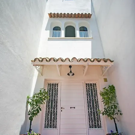 Al Blu Bed & Breakfast