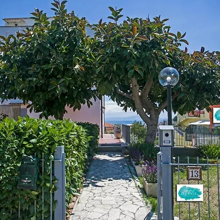 Al Blu Bed & Breakfast *