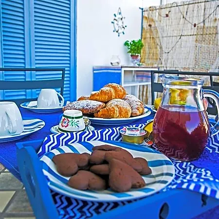 Al Blu Bed & Breakfast